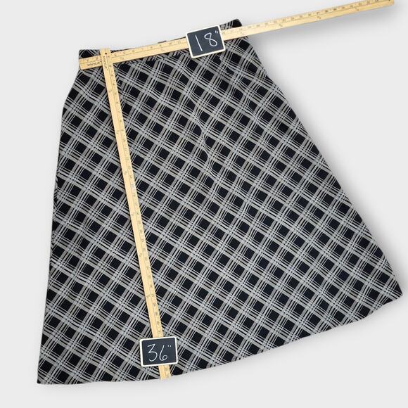 Lane Bryant Skirt Womens 22 / 24 Black Plaid A Line Elastic Waist Midi Length - Picture 4 of 11